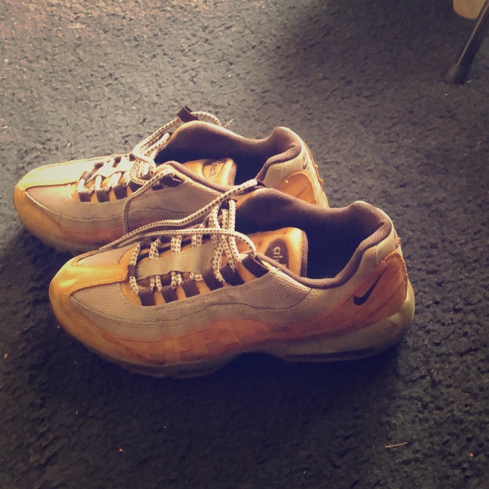 Nike sneaks